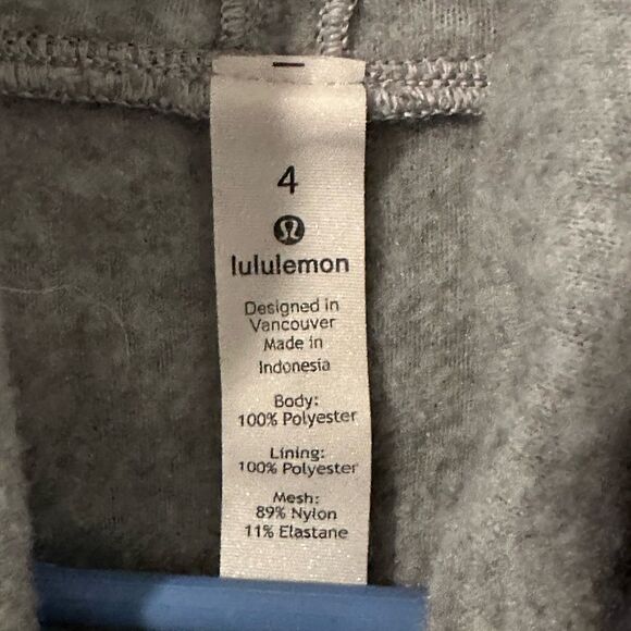 Lululemon Athletica Gray Fleece Style Pullover - Size 4 - Picture 2 of 4